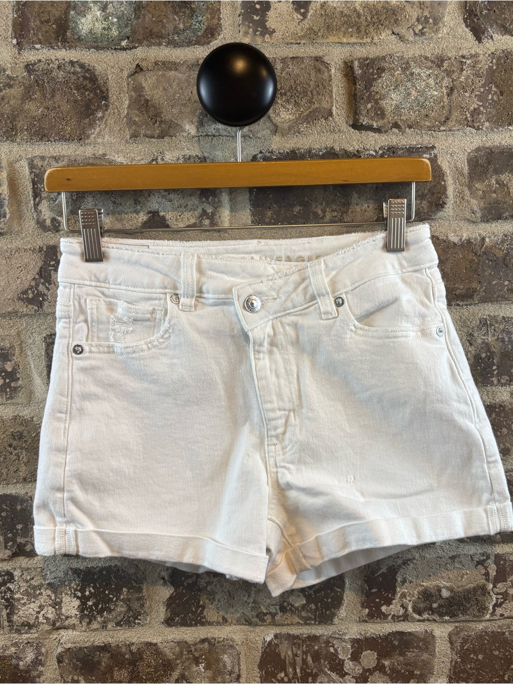 American Eagle Outfitters White Denim Cuffed Women's Mom Shorts Size 2
